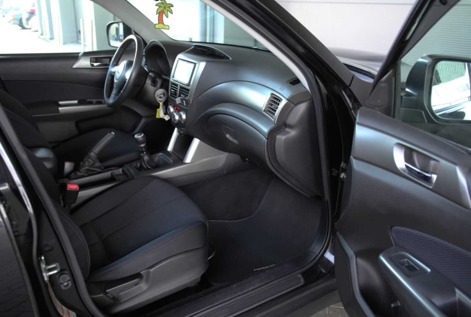Subaru Forester front interior – by Next Level Automotive – Go to nextlevelautomotive.eu